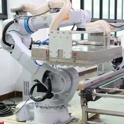 Depanning robotic arm