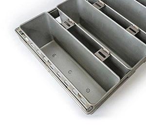 Strap Loaf Pan Set